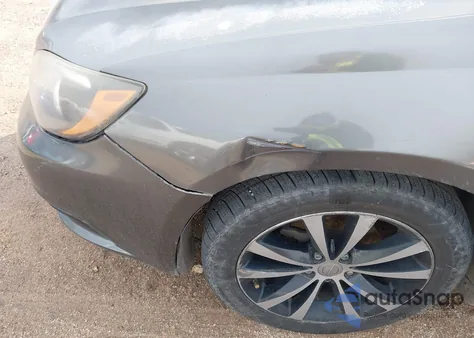 2013 Chrysler 200 Touring z USA, uszkodzony, nr VIN 1C3CCBBB9DN600494